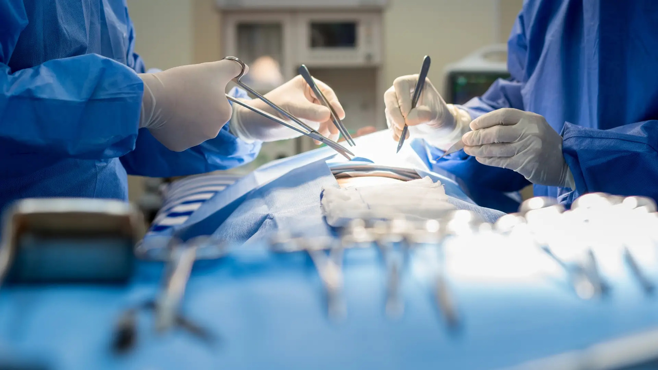 Neurocirurgiões Moçambicanos Distinguidos no Dubai Por