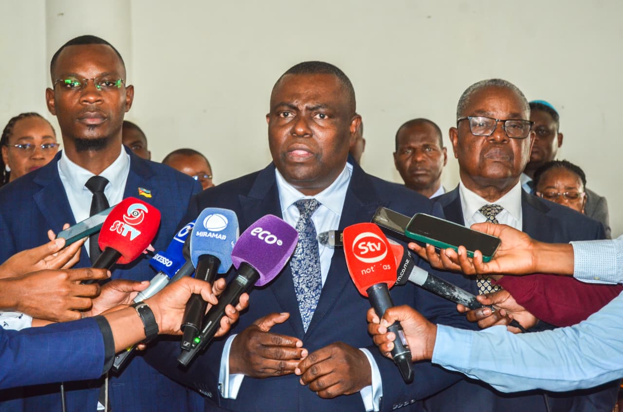 Oposição considera que tempo para debater pacote fiscal foi