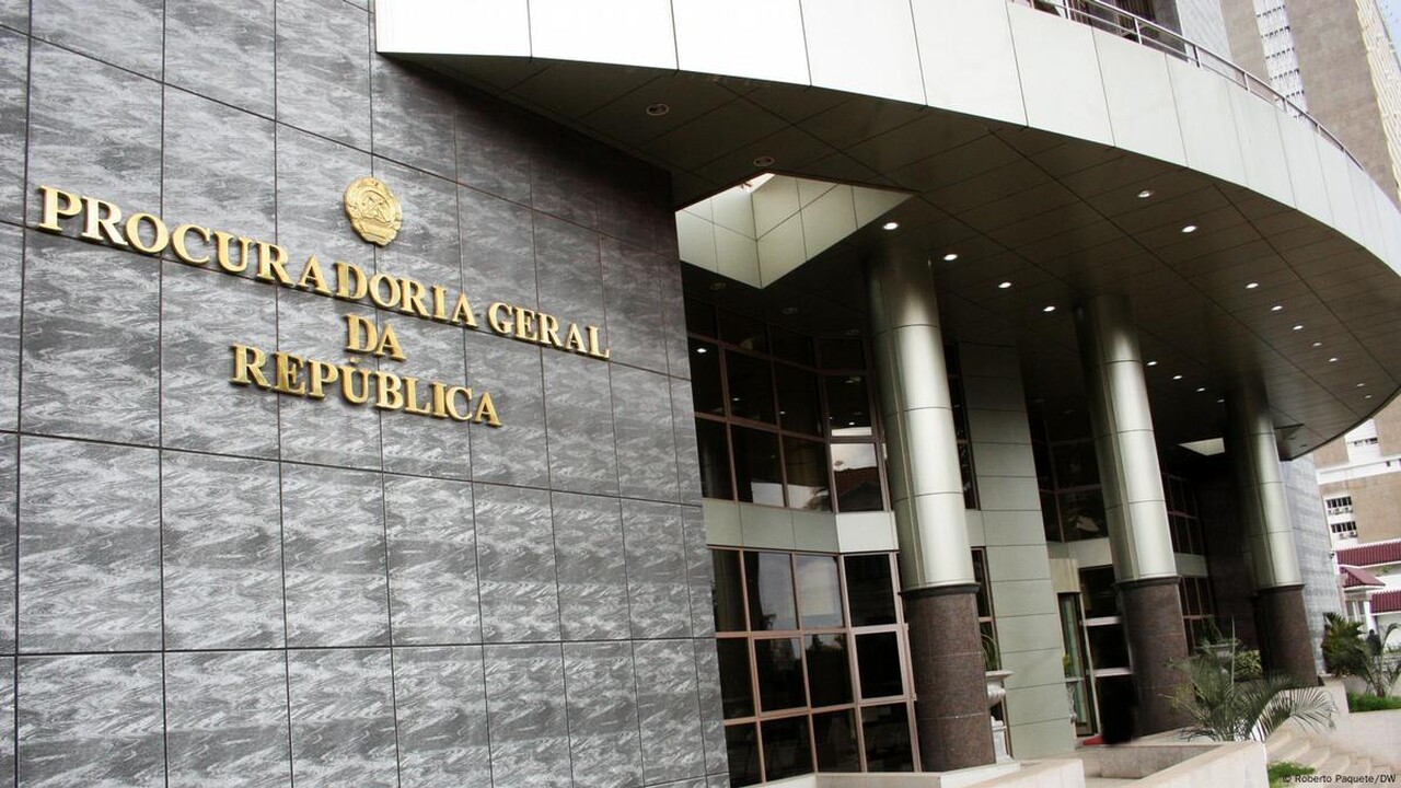 PGR Acusa 13 Pessoas de Defraudarem o Estado em Quase 11