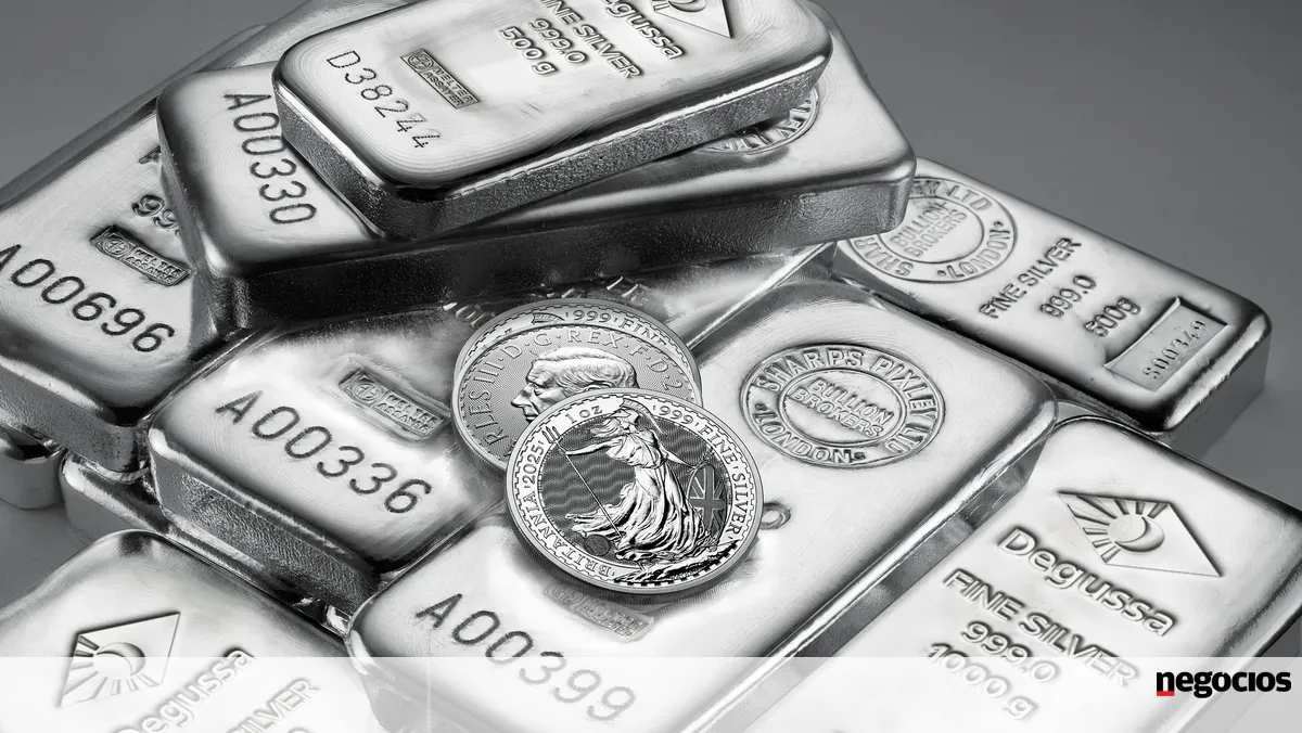 Prata ultrapassa os 75 dólares por onça pela primeira vez -