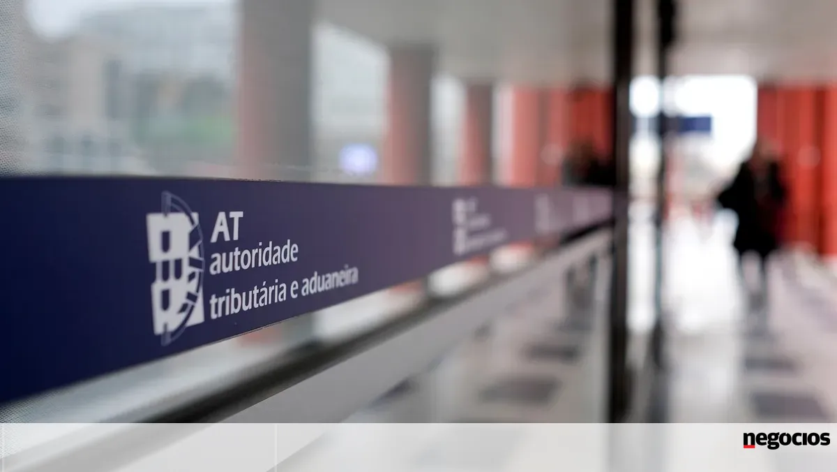 Residentes não habituais que não pediram imposto reduzido