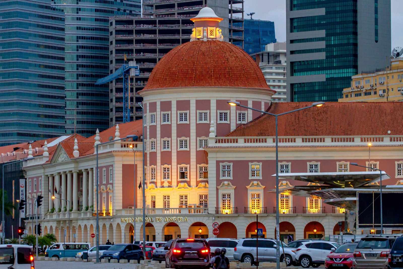 Saldo da Conta Corrente Aumenta Para Mais de 376 M$ no...