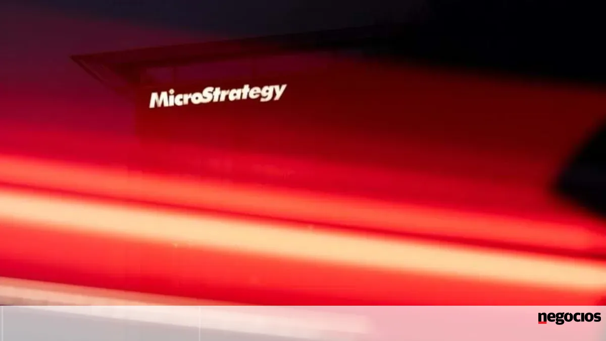 Strategy aproveita queda da bitcoin para reforçar "arca do