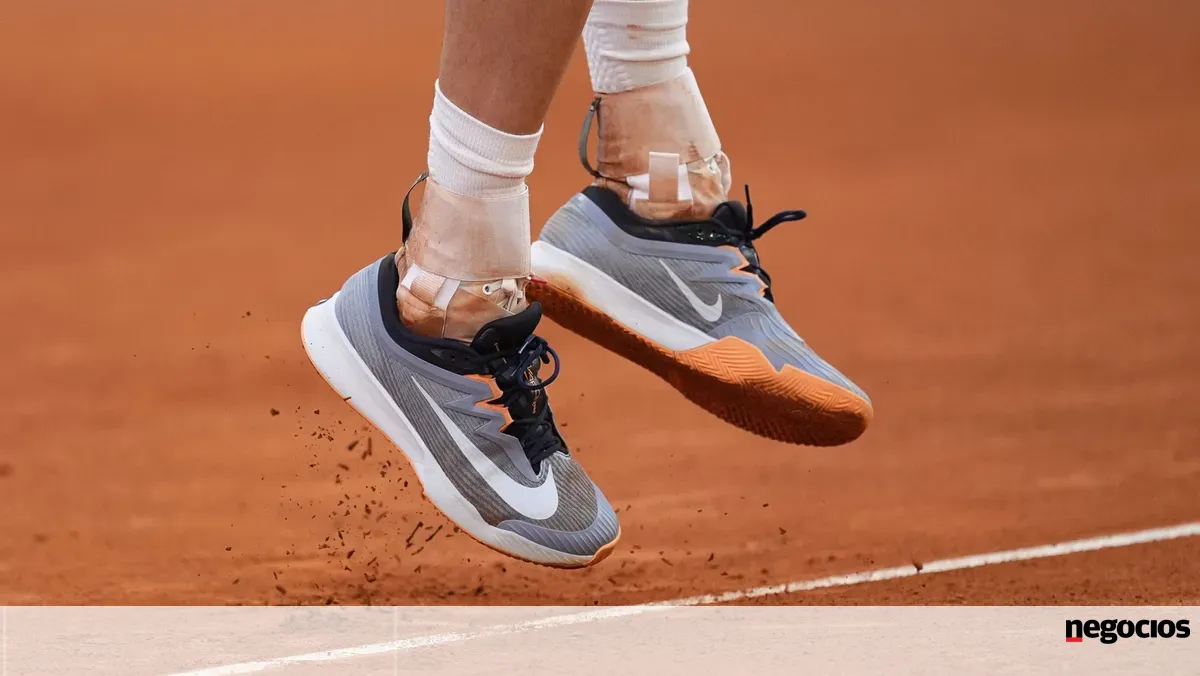 Tim Cook duplica posição na Nike e ações disparam - Bolsa