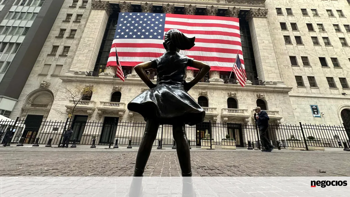 Wall Street encerra em alta. Negócio histórico derruba