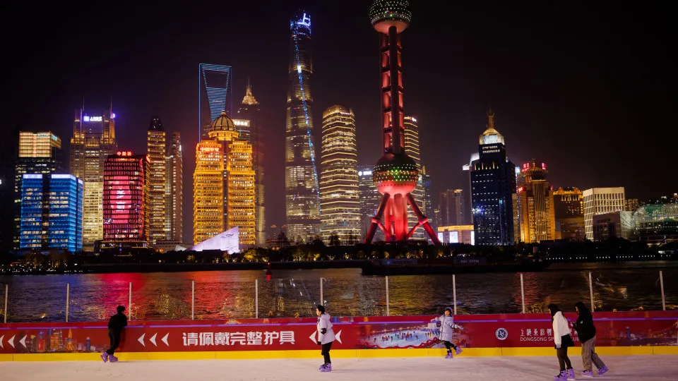 Excedente comercial da China atinge recorde de 1 bilião de