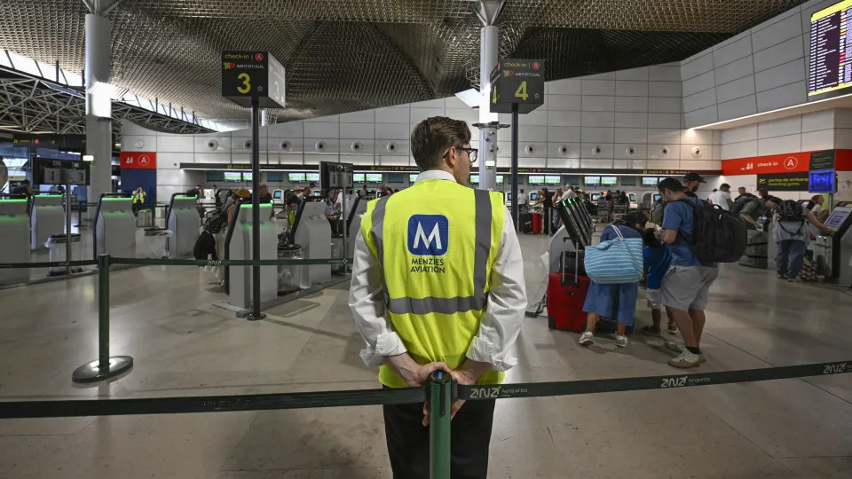 Menzies avança com providência cautelar contra decisão da