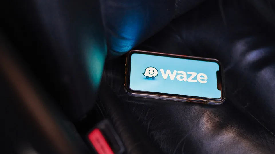 Acabaram as desculpas. Waze vai ajudá-lo a ter condução mais...