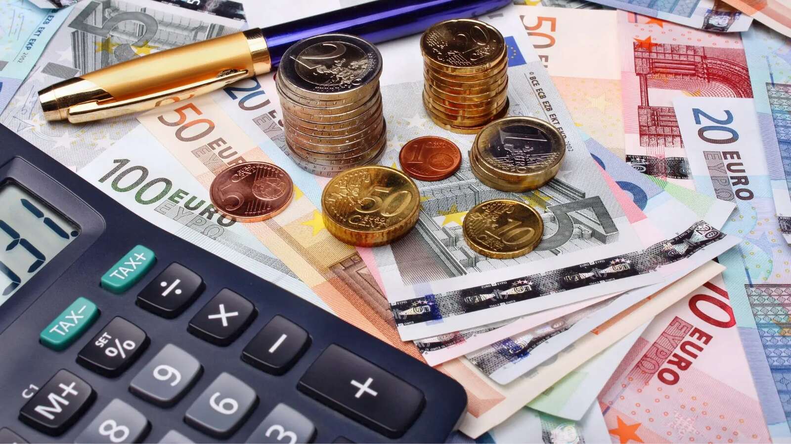 Actividade industrial europeia encerra 2025 em maior contracção