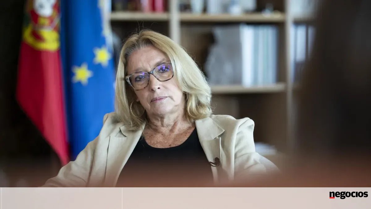 Adiada discussão da lei laboral para depois das