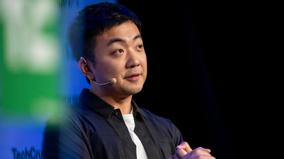 CEO da Nothing acredita que a era dos telemóveis baratos...