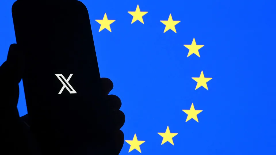 Comissão Europeia multa rede social X em 120 milhões de...