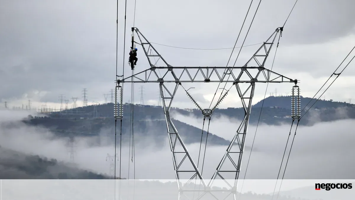 E-Redes afasta falha na distribuição no apagão. Reposição