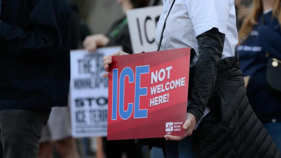 Facebook bloqueia site com nomes de agentes de imigração dos...