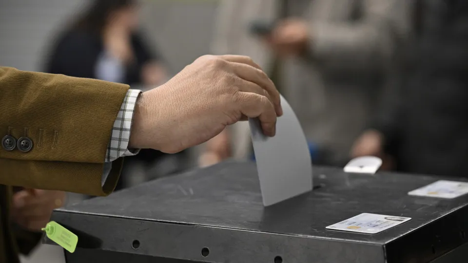 Google com 'doodle' dedicado às Presidenciais em Portugal....