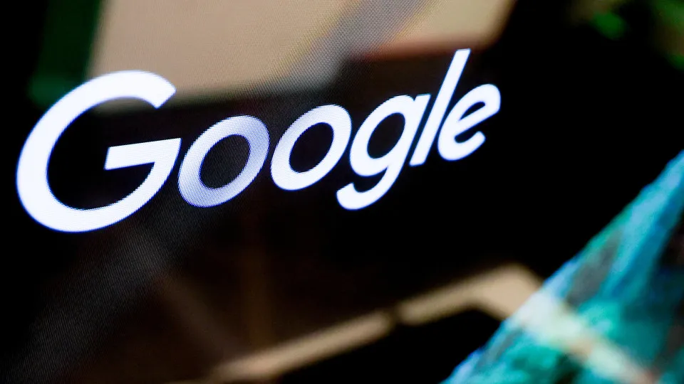 Google reforça política de controlo parental e exige...