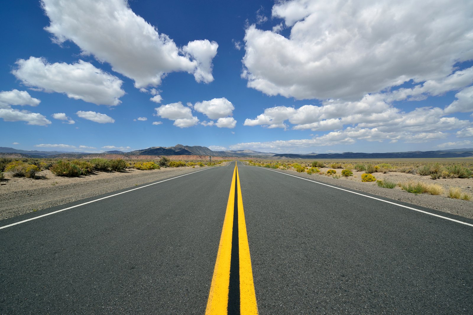 Governo Quer Reabilitar e Asfaltar Mais de 350 Quilómetros