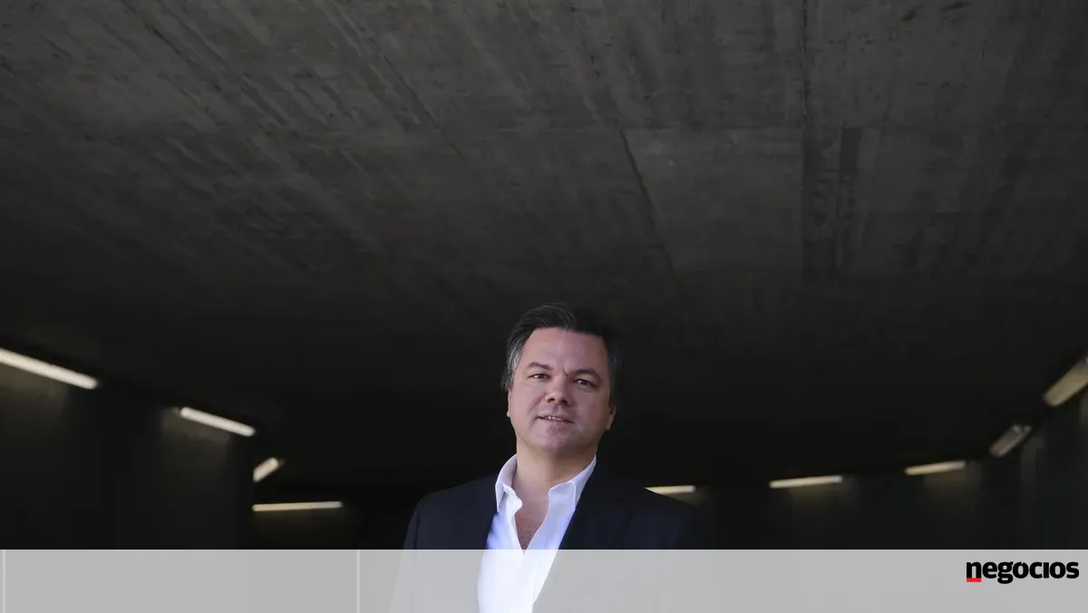 Governo aposta nos vistos rápidos e na IA responsável depois