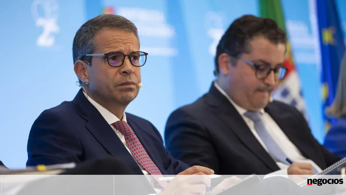 Governo responde à OCDE: Reduções de IRS e IRC "são para