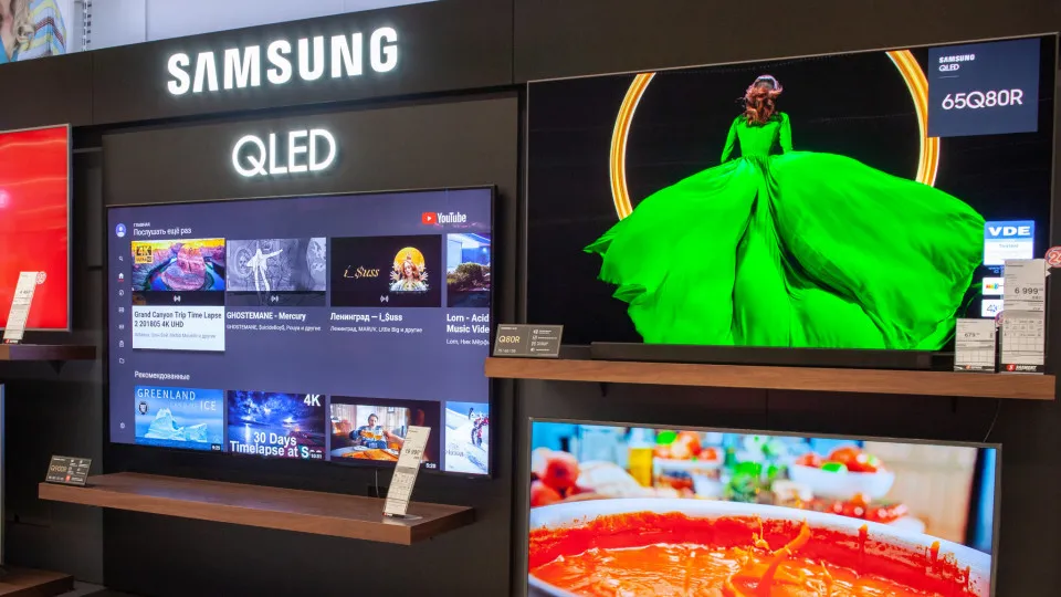 Há TVs QLED que só parecem QLED. Este Natal faça o upgrade...