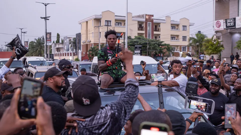 Influenciador mostra a 50 milhões "verdadeira imagem" de...