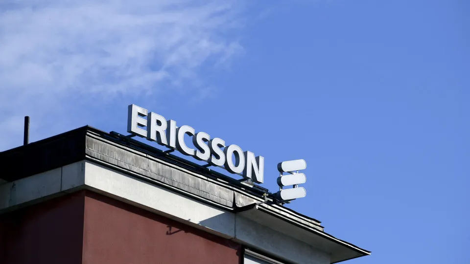 Lucros da Ericsson disparam em 2025 para 2.706 milhões