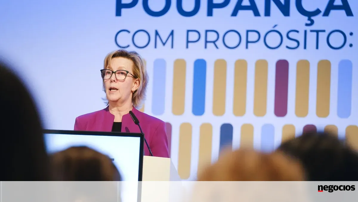 Maria Luís defende que parceiros sociais devem estar na