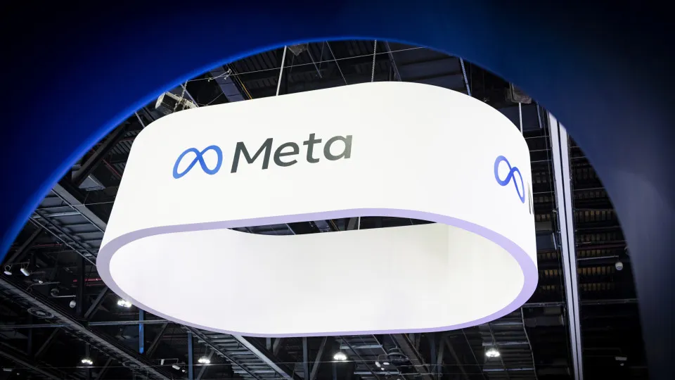 Meta insta Austrália a reverter proibição de redes sociais a...