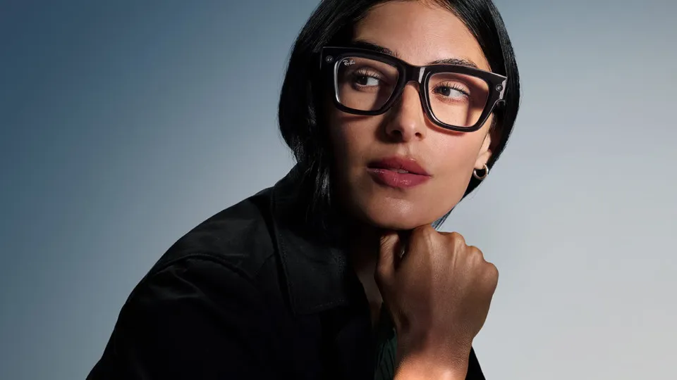 Meta suspende planos para lançar óculos inteligentes fora...