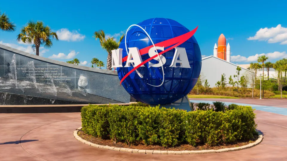 NASA faz regressar missão da Estação Espacial por doença de...