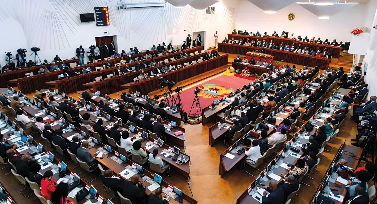 Parlamento Ratifica Acordo de Extradição de Cidadãos Com