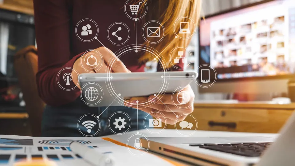 Publicado Pacto de Competências Digitais e plano de ação até...