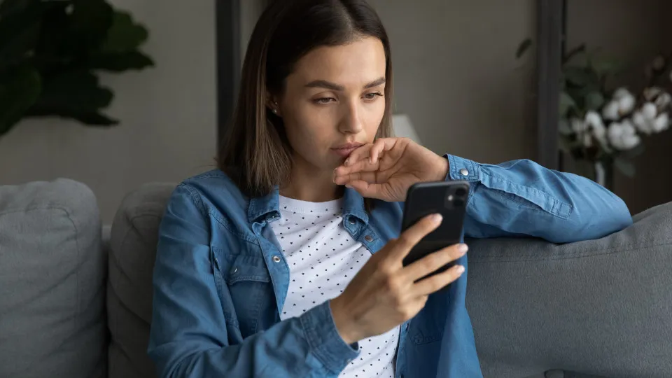 Quase 3 em 10 pessoas na UE usaram ferramentas de IA...