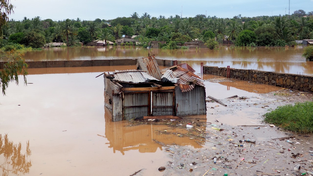 “Ruptura da Barragem Sul-Africana Poderá Agravar Cheias em