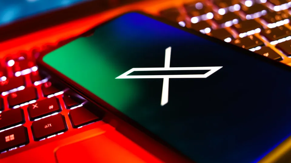 Sim, a rede social X está (outra vez) com problemas