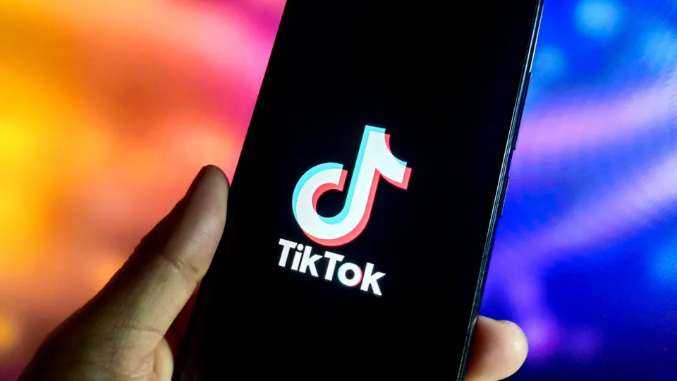 TikTok anunciou que vai cumprir interdição imposta a jovens...
