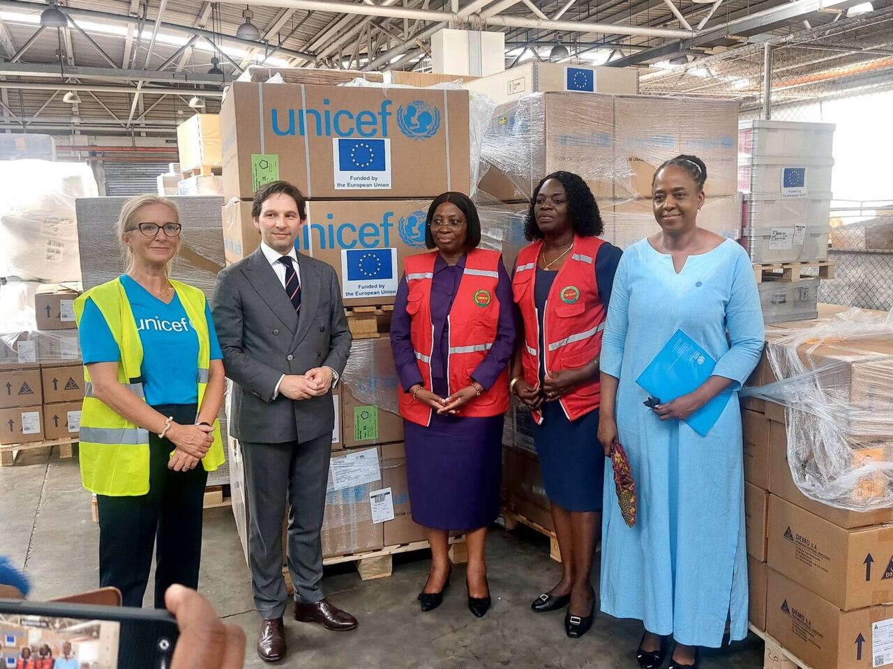 “União Europeia Enviará Segundo Avião Com Ajuda Humanitária