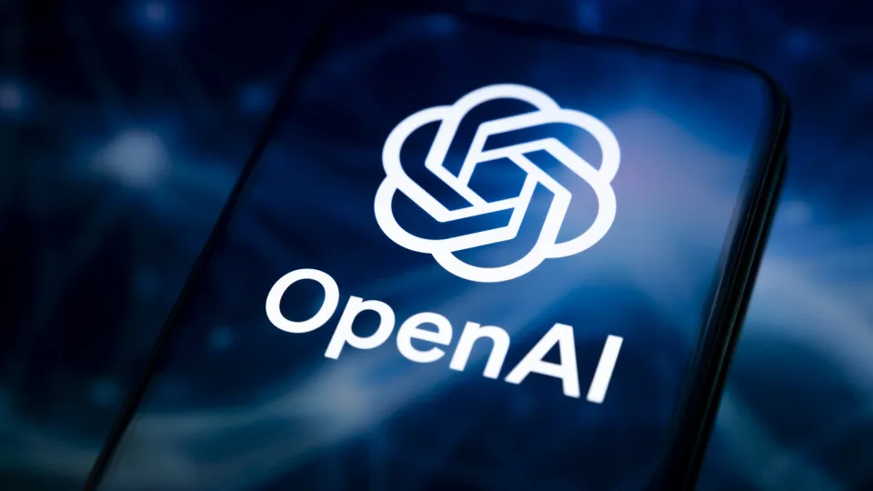 "Único e inédito". OpenAI vai revelar o seu primeiro produto...