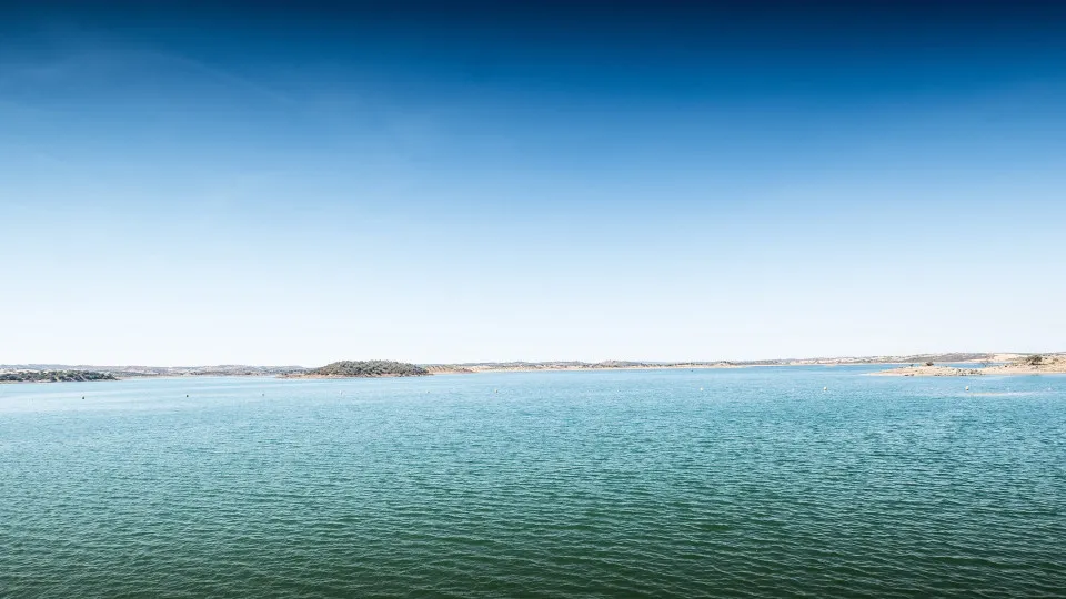 Alqueva aumenta descargas para 3.300 m3/s devido a