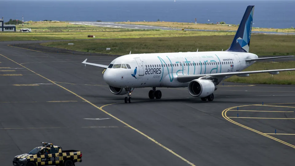 Proposta para alienação da Azores Airlines "não serve