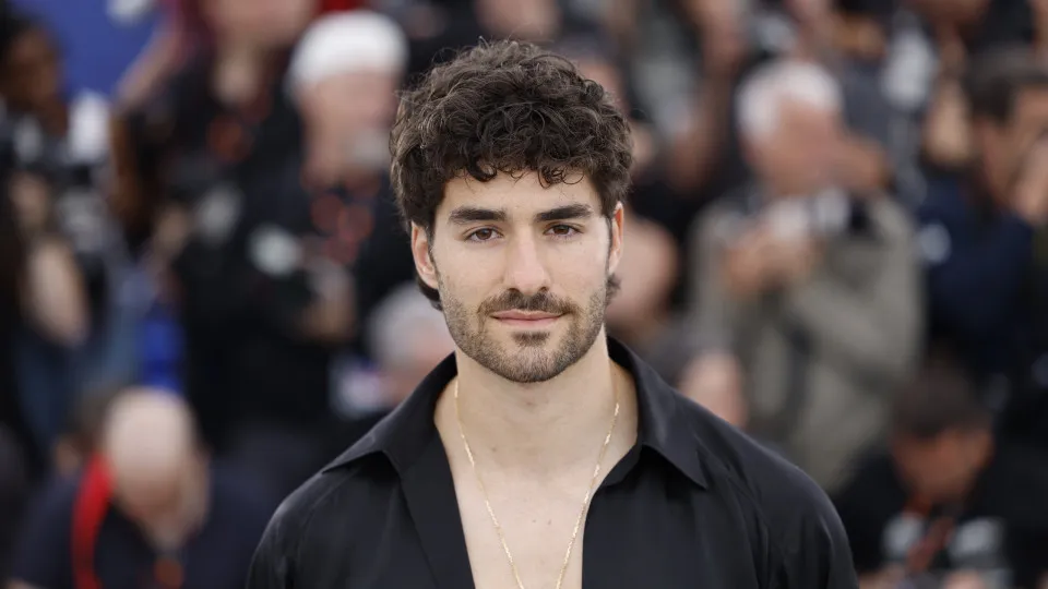 Ator português José Condessa em série brasileira para a...