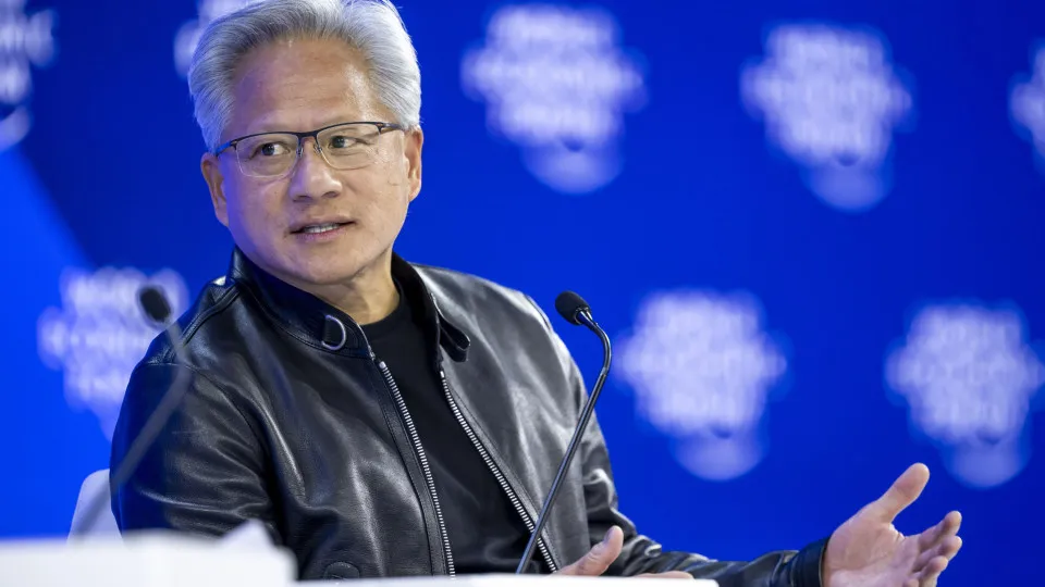 CEO da Nvidia prevê que procura por IA duplique capacidade...