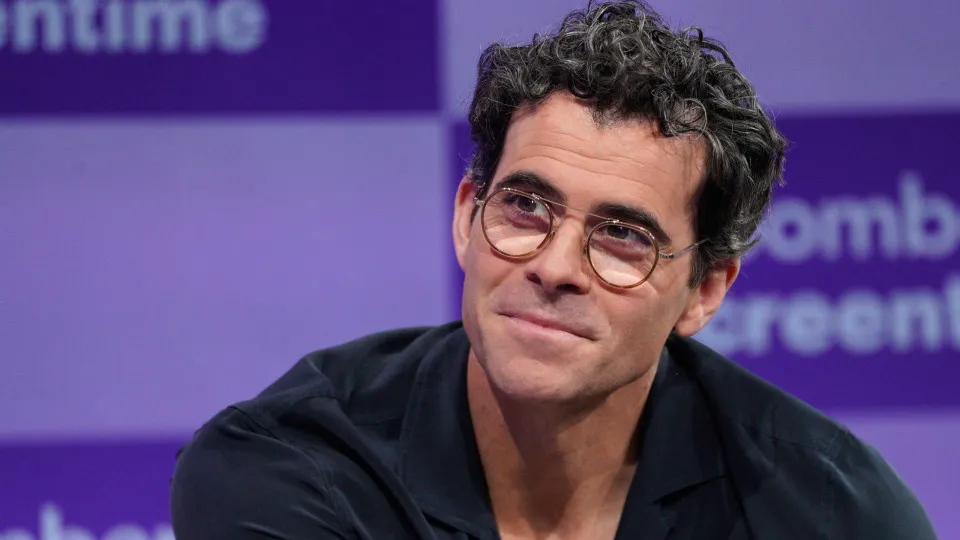 CEO do Instagram rejeita noção de "vício clínico" nas redes...