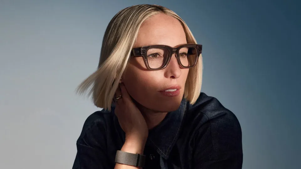 Dona da Ray-Ban diz que vendeu 7 milhões de óculos de IA da...