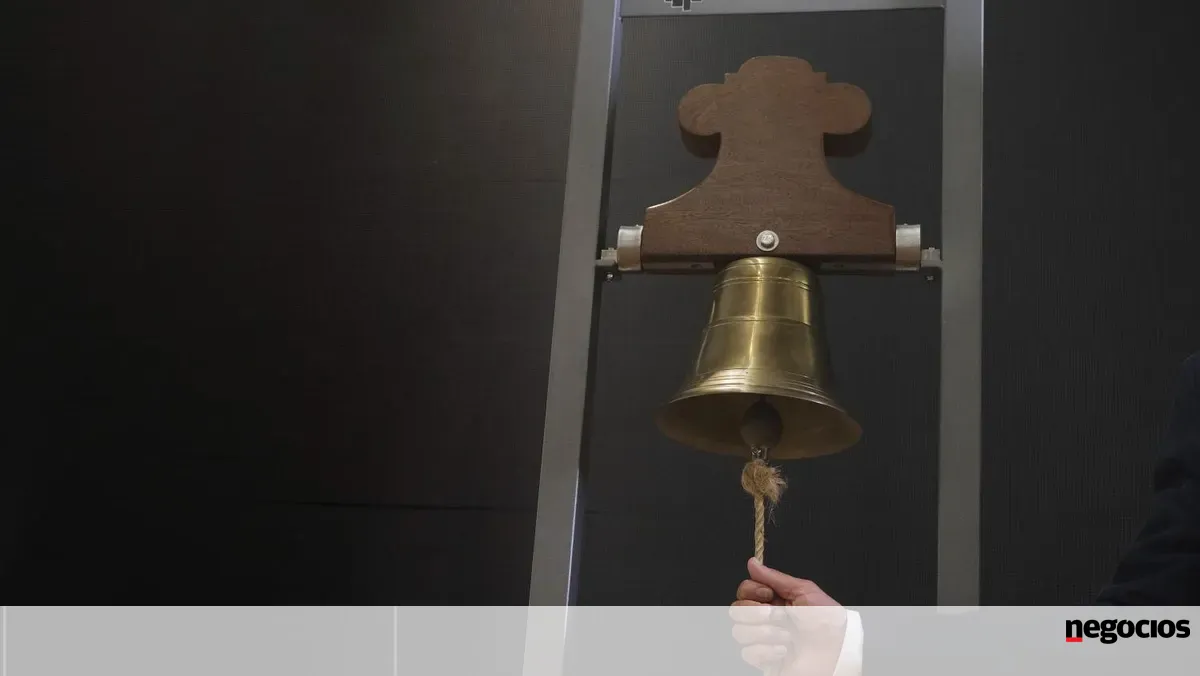 EDP ​​Renováveis ​​e BCP sobem mais de 1% e dão arranque