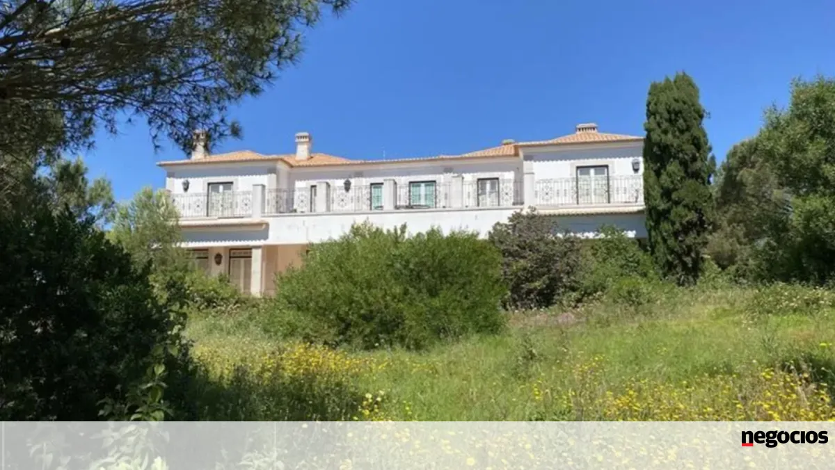 Estado leiloa mansão em Cascais de ex-ministro do Congo por