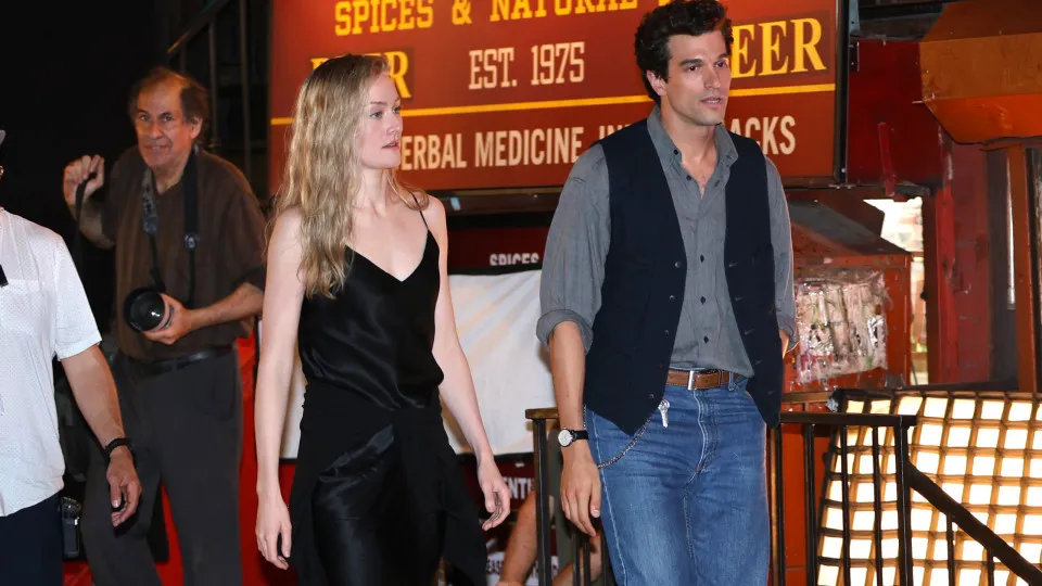 JFK Jr. e Carolyn Bessette: A série de sucesso (e controversa) ...