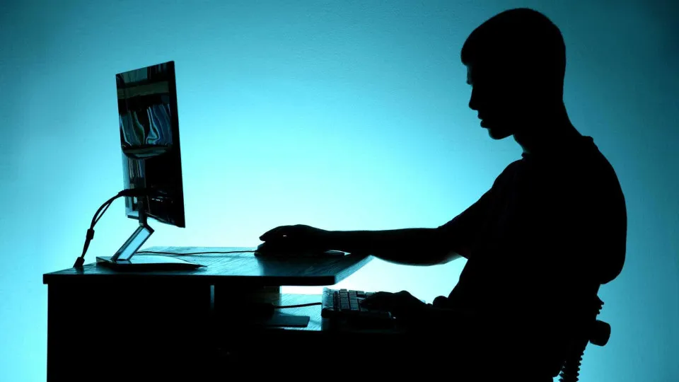 Linha Internet Segura. Denúncias de conteúdos ilegais sobem...