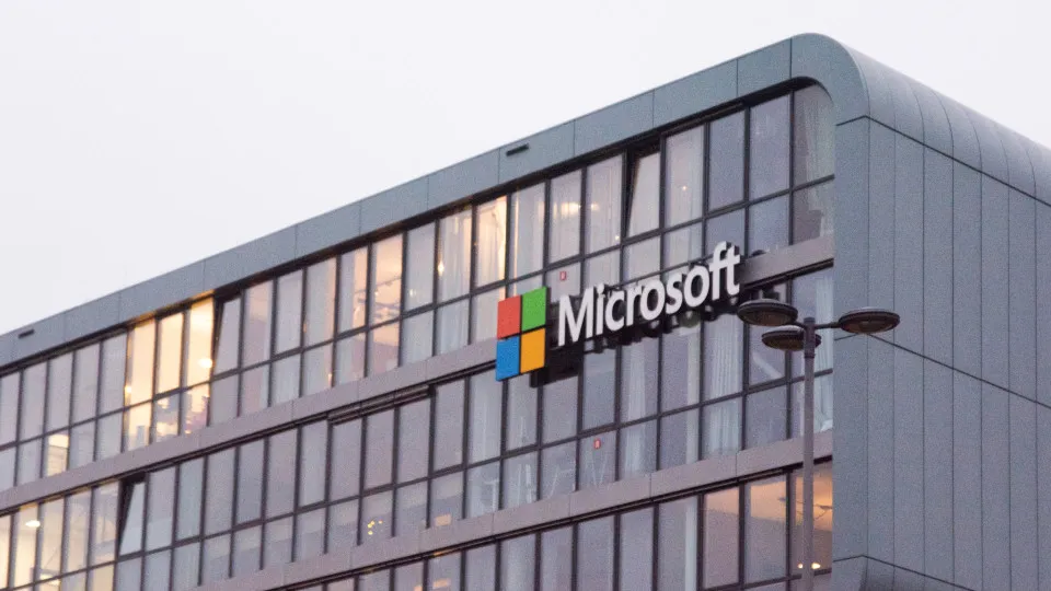 Microsoft alerta para abusos e perigos dos agentes de IA em...