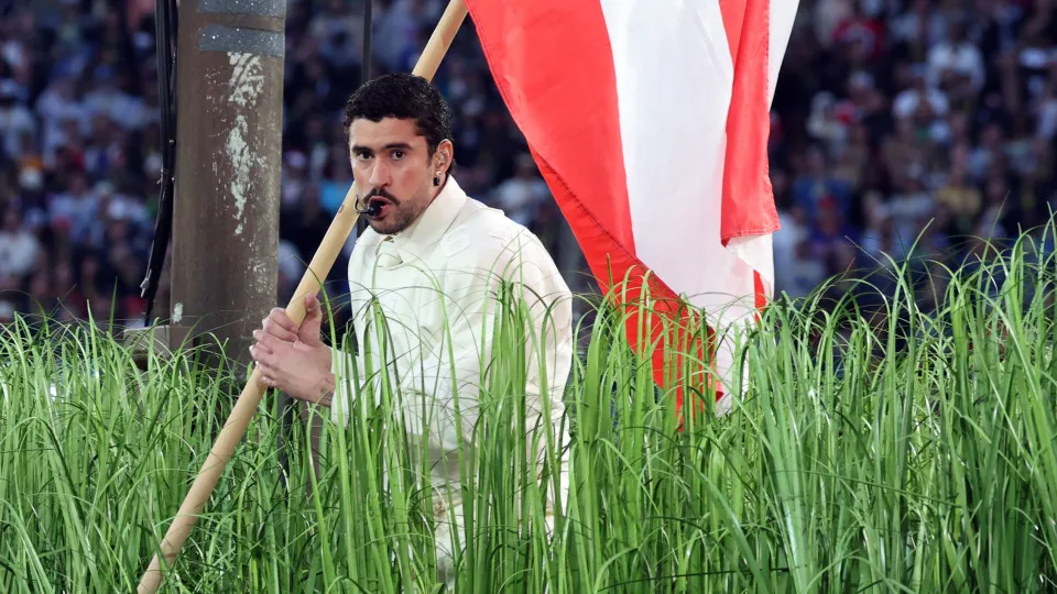 Não se ouve outra coisa. Bad Bunny domina Spotify após Super...